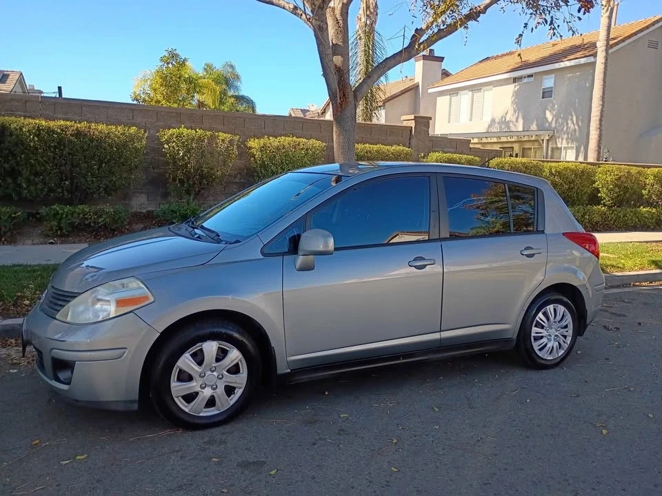 2009 Nissan Versa - Image 3 of 17