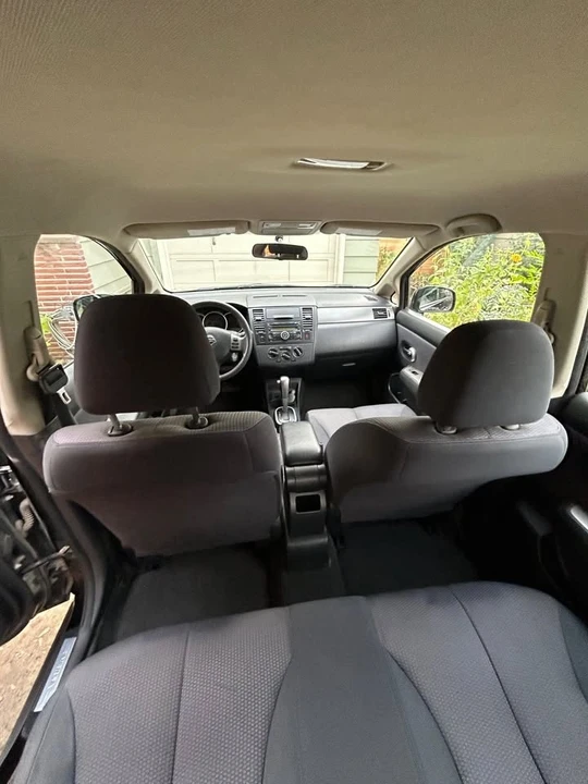 2009 Nissan Versa - Image 6 of 7
