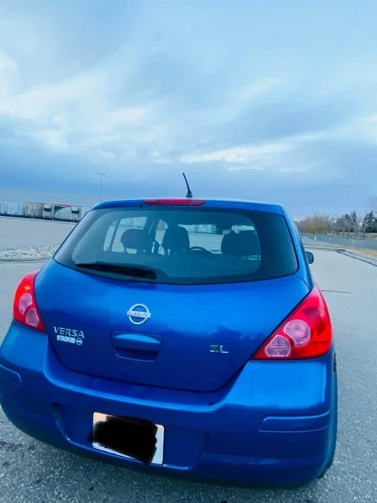 2009 Nissan Versa - Image 7 of 17