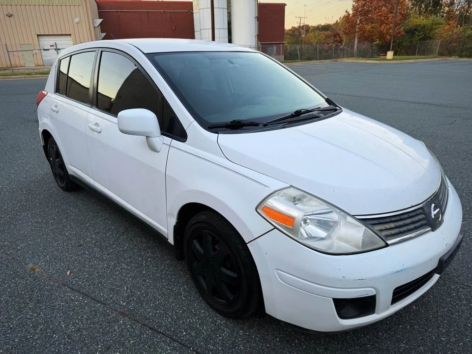 2009 Nissan Versa - Image 4 of 20