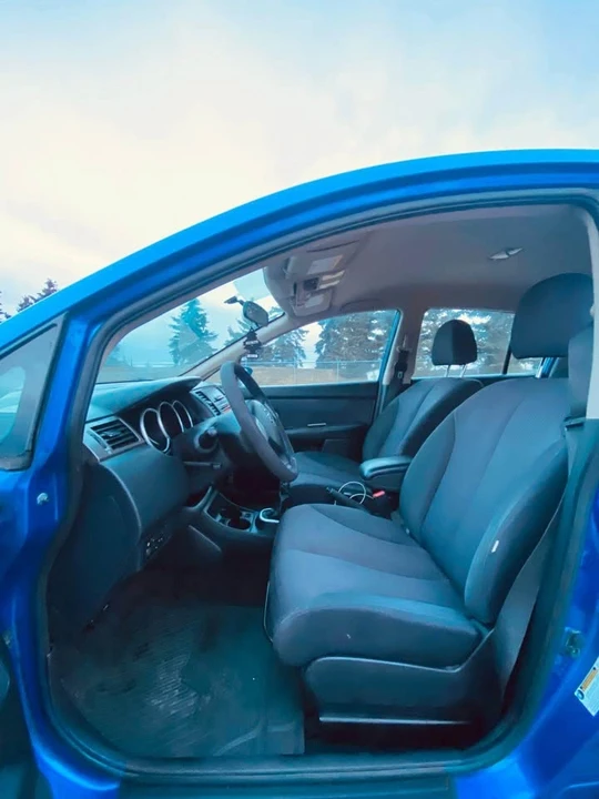 2009 Nissan Versa - Image 9 of 17