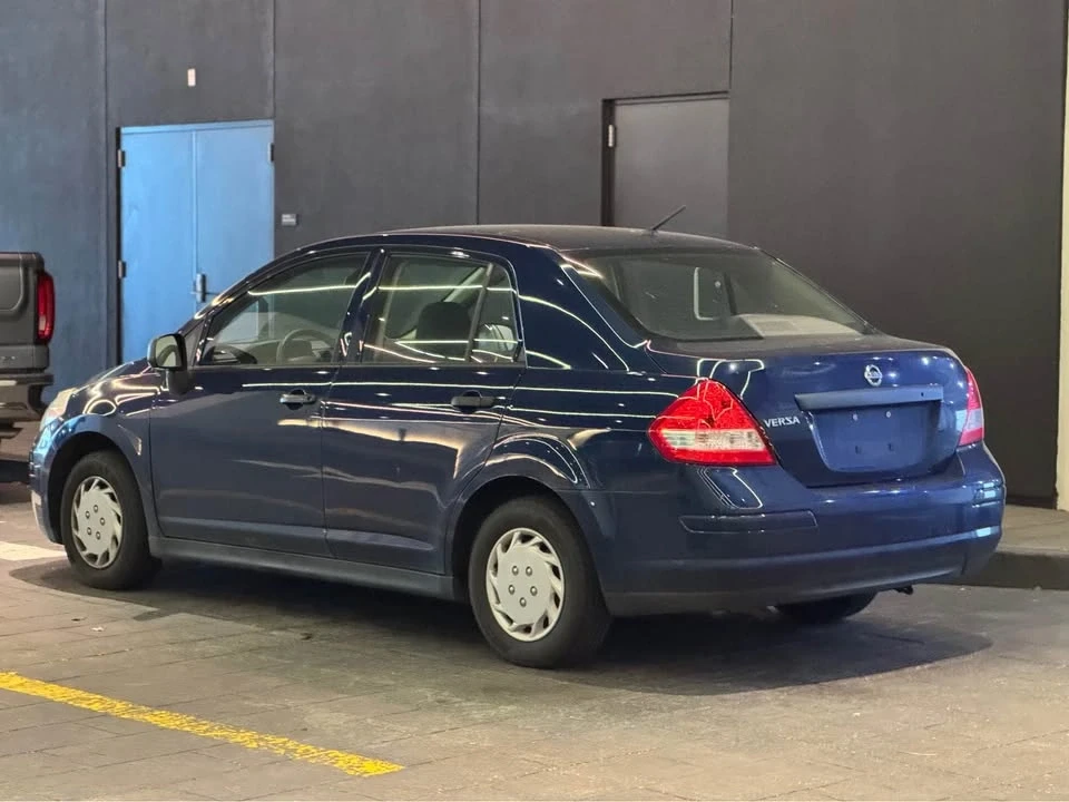 2009 Nissan Versa - Image 3 of 17