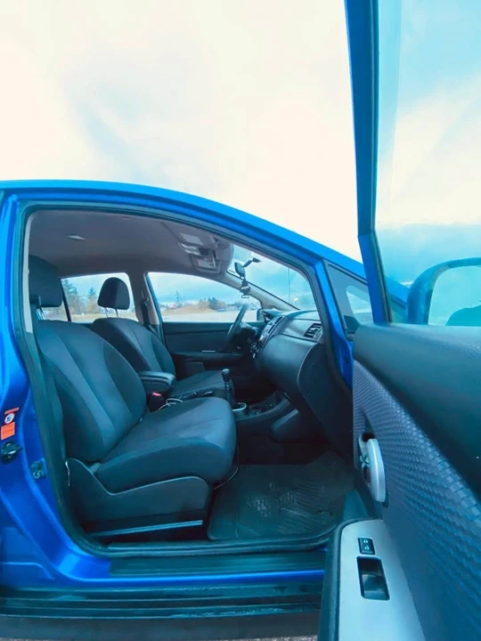 2009 Nissan Versa - Image 10 of 15