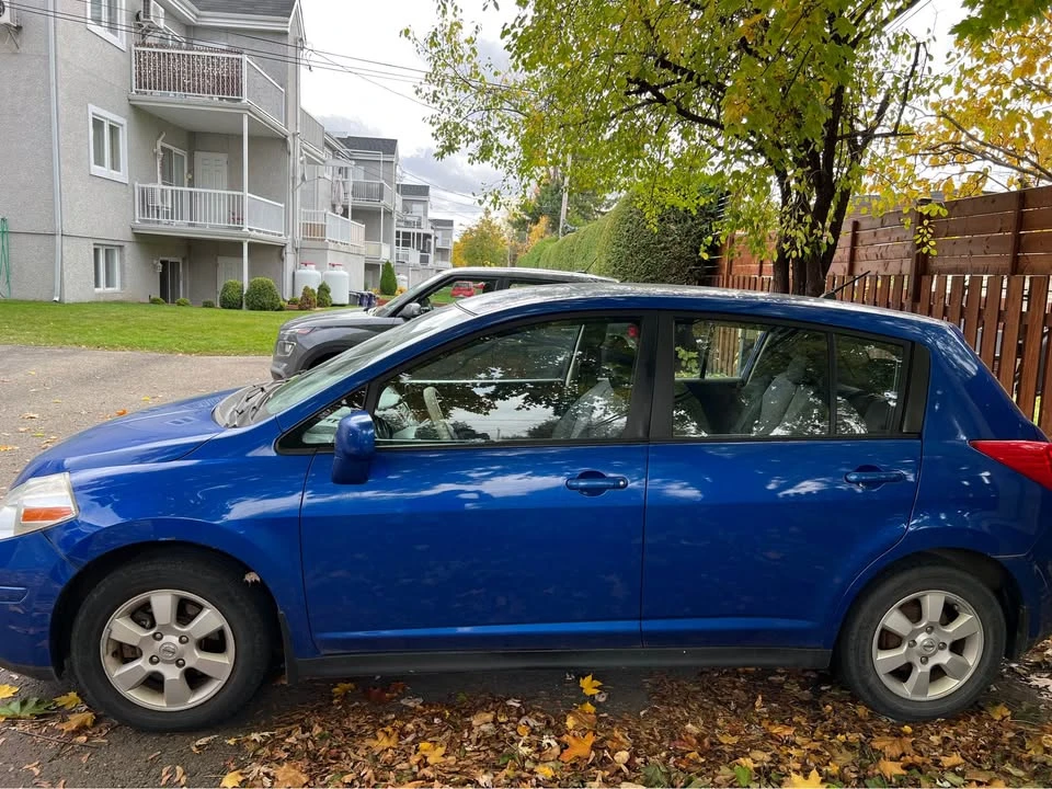 2009 Nissan Versa - Image 4 of 7