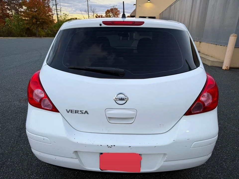 2009 Nissan Versa - Image 3 of 20