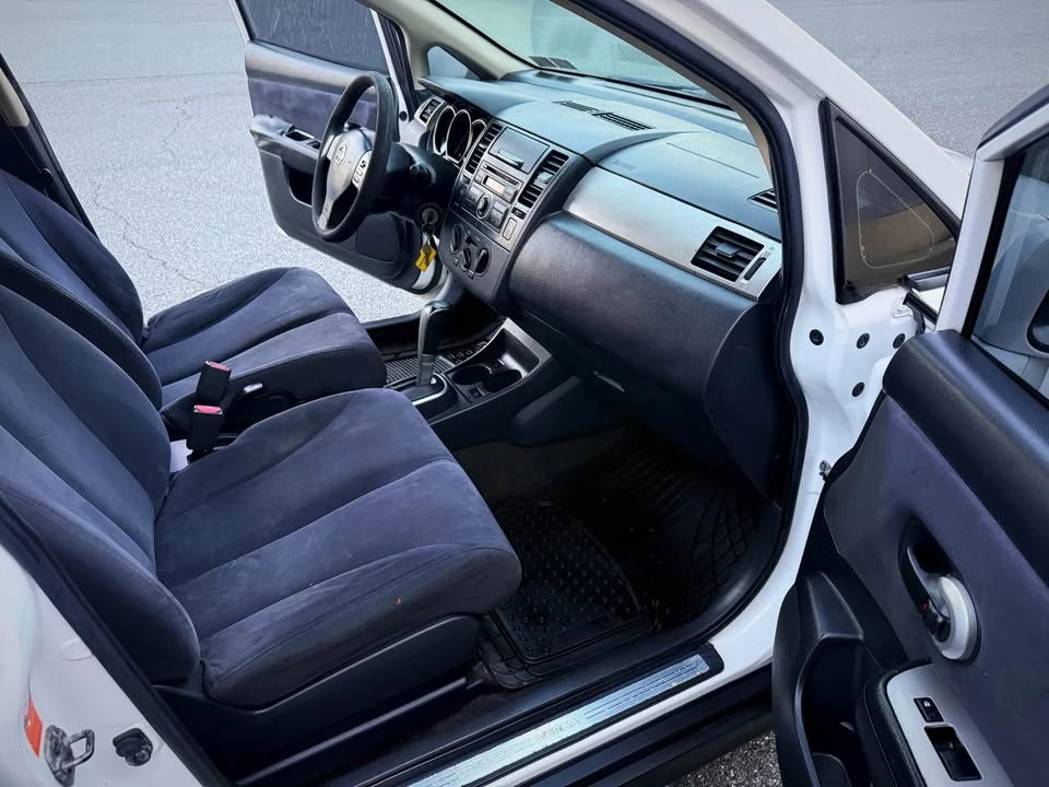 2009 Nissan Versa - Image 7 of 20