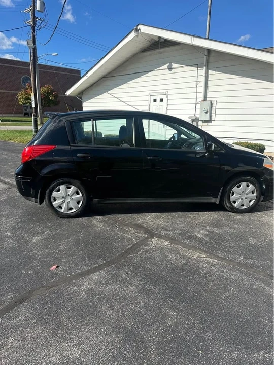 2009 Nissan Versa - Image 4 of 10