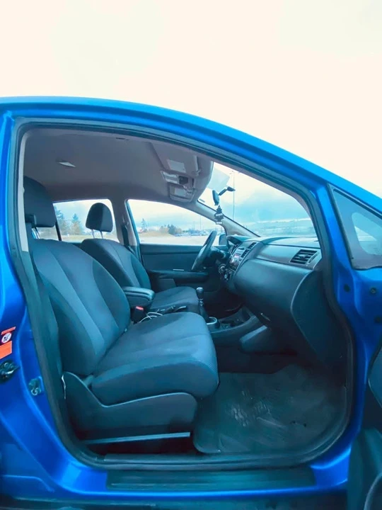 2009 Nissan Versa - Image 2 of 17