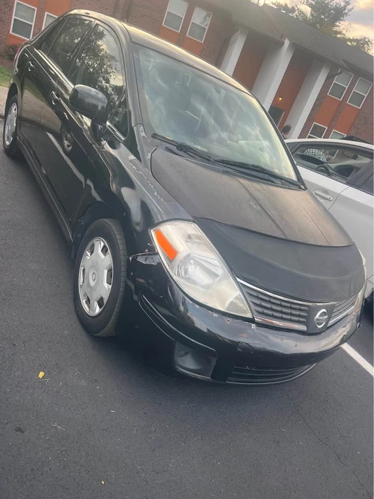 2009 Nissan Versa - Image 2 of 5
