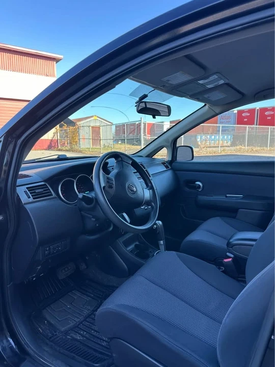 2009 Nissan Versa - Image 5 of 8