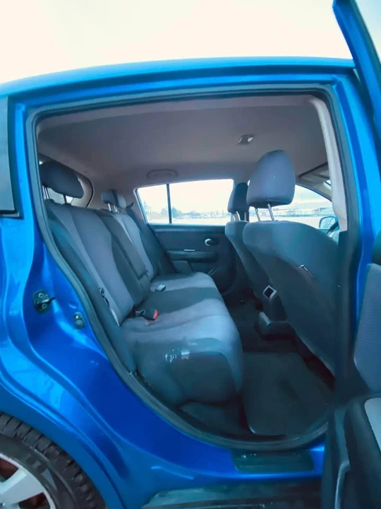 2009 Nissan Versa - Image 11 of 15