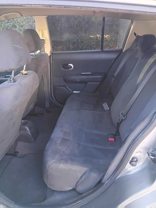 2009 Nissan Versa - Image 15 of 17