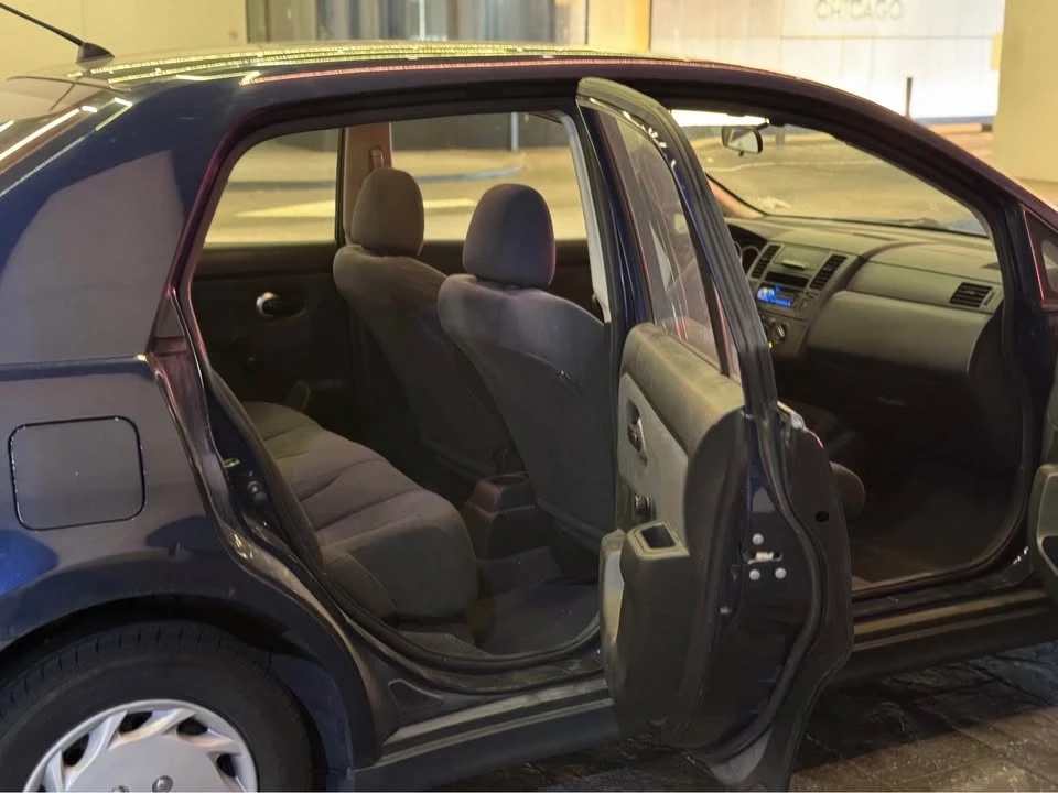 2009 Nissan Versa - Image 9 of 17