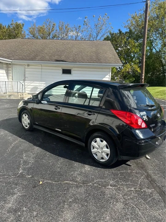 2009 Nissan Versa - Image 7 of 10