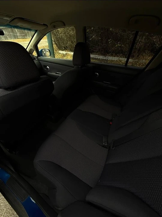 2009 Nissan Versa - Image 3 of 3