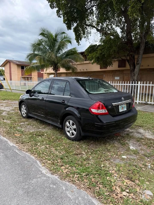 2009 Nissan Versa - Image 4 of 7