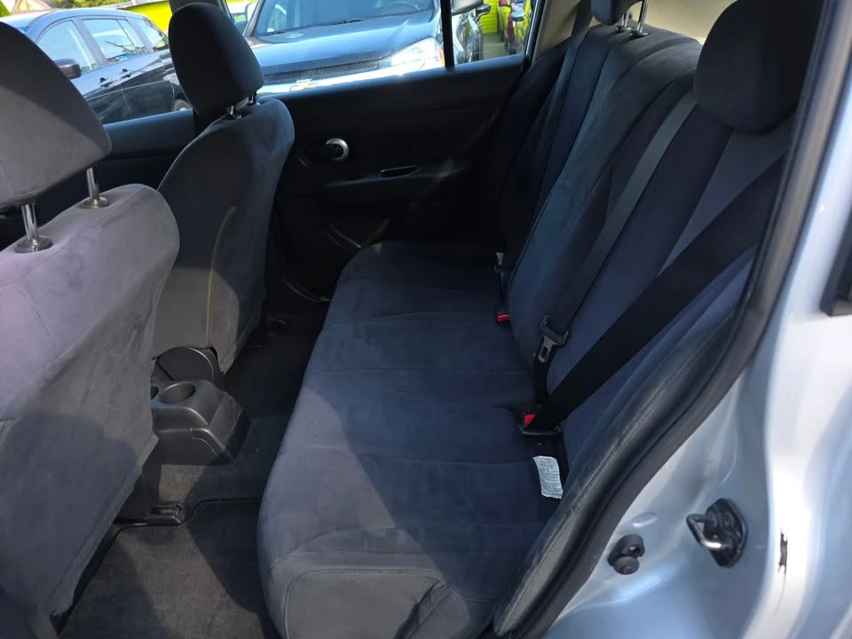 2009 Nissan Versa - Image 12 of 16