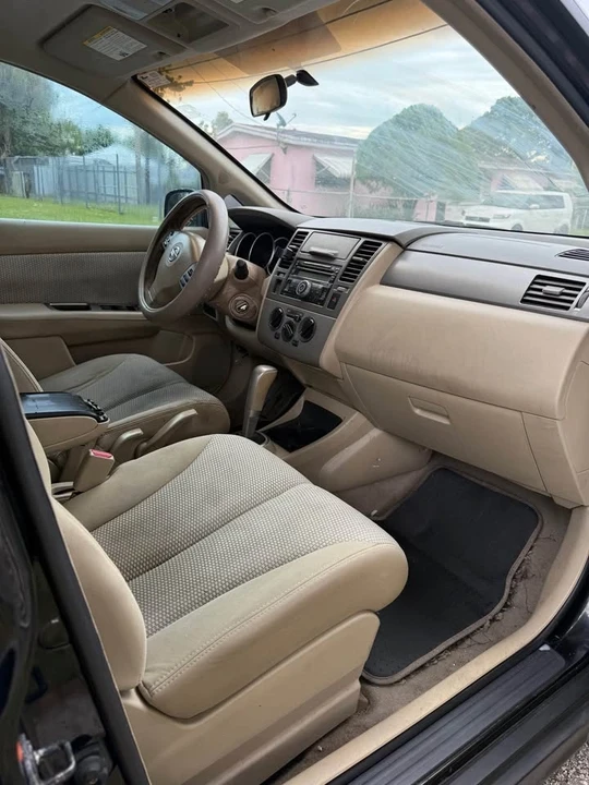 2009 Nissan Versa - Image 5 of 7
