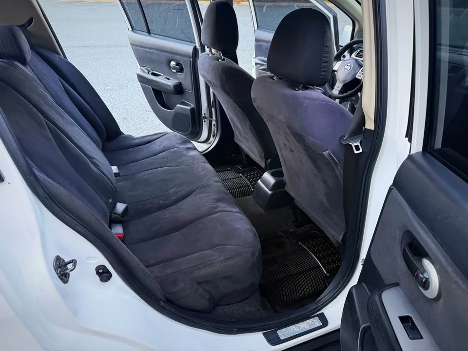 2009 Nissan Versa - Image 9 of 20