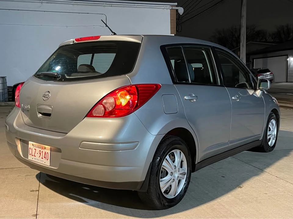 2009 Nissan Versa - Image 2 of 9