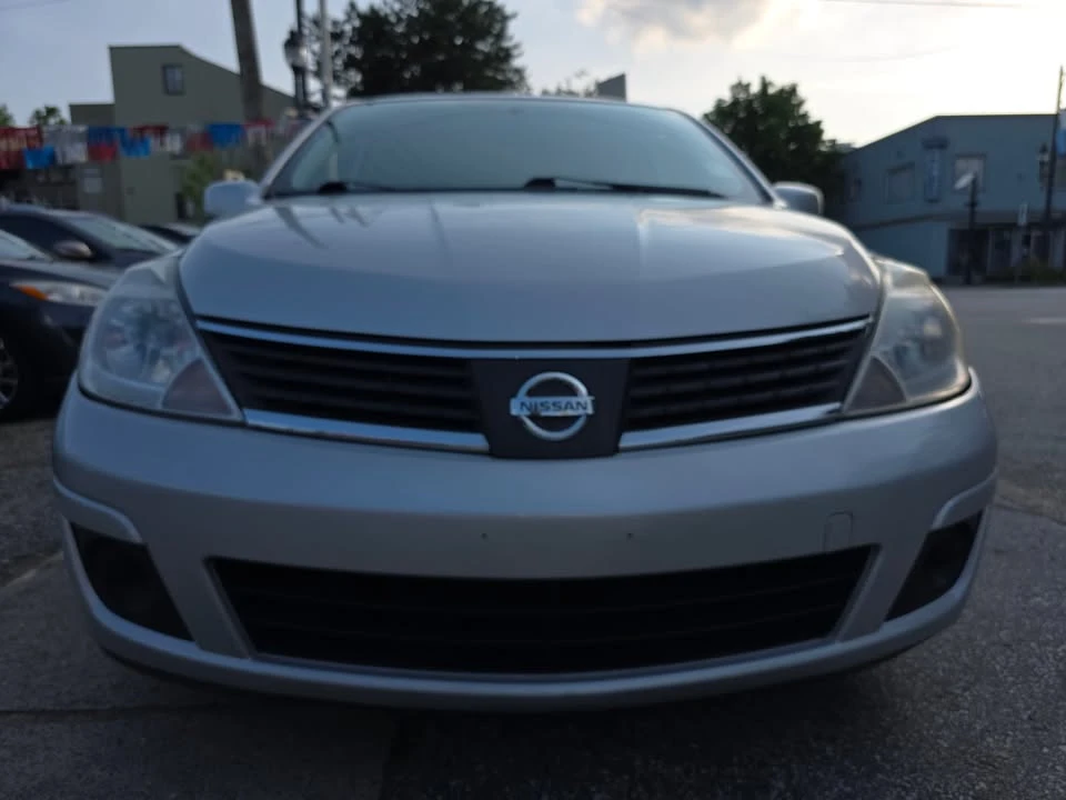 2009 Nissan Versa - Image 3 of 16