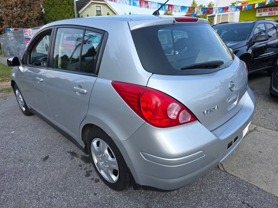 2009 Nissan Versa - Image 4 of 16