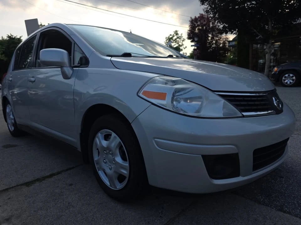 2009 Nissan Versa - Image 2 of 16