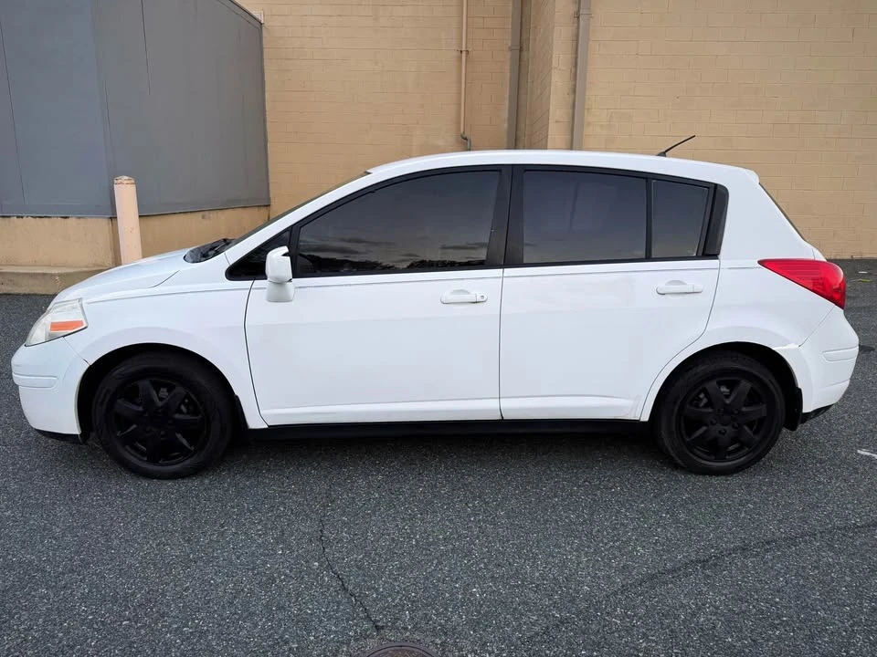2009 Nissan Versa - Image 12 of 15