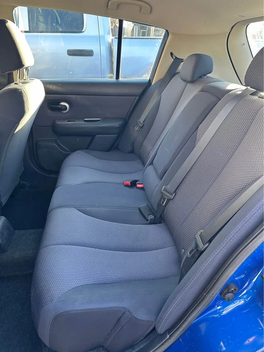 2009 Nissan Versa - Image 6 of 15