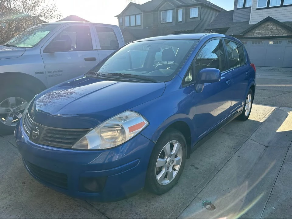 2009 Nissan Versa - Image 2 of 15