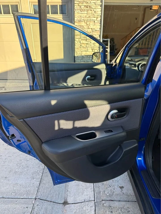 2009 Nissan Versa - Image 7 of 15