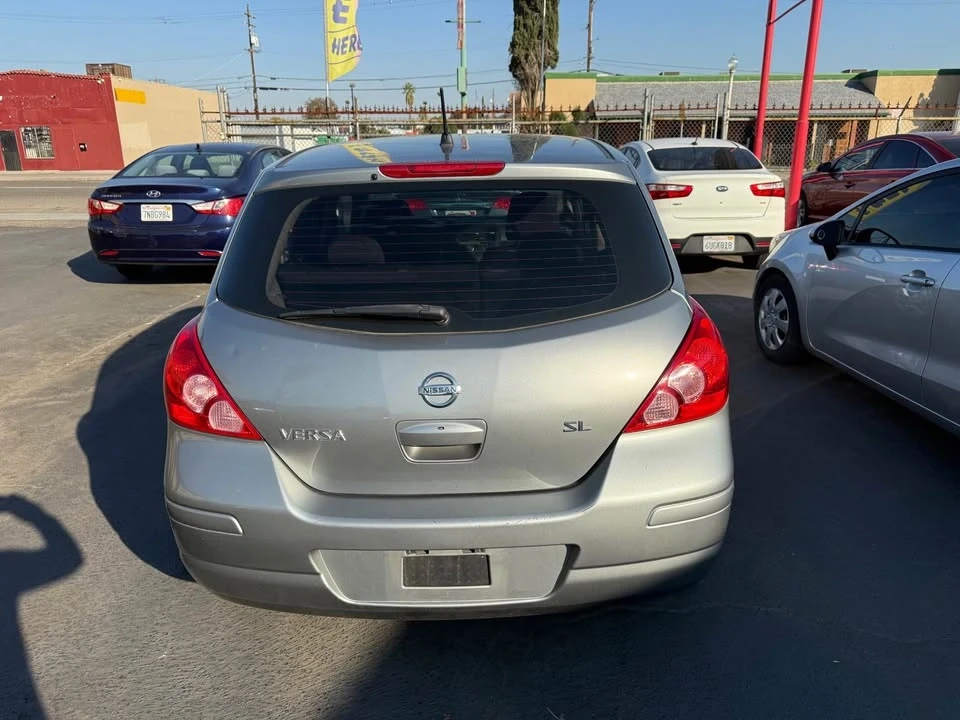 2009 Nissan Versa - Image 6 of 11