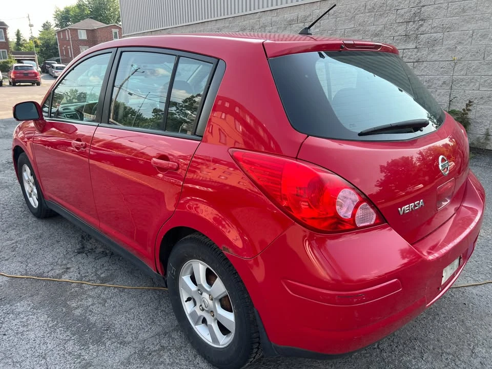 2009 Nissan Versa - Image 12 of 17
