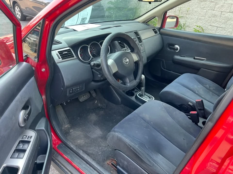 2009 Nissan Versa - Image 13 of 18