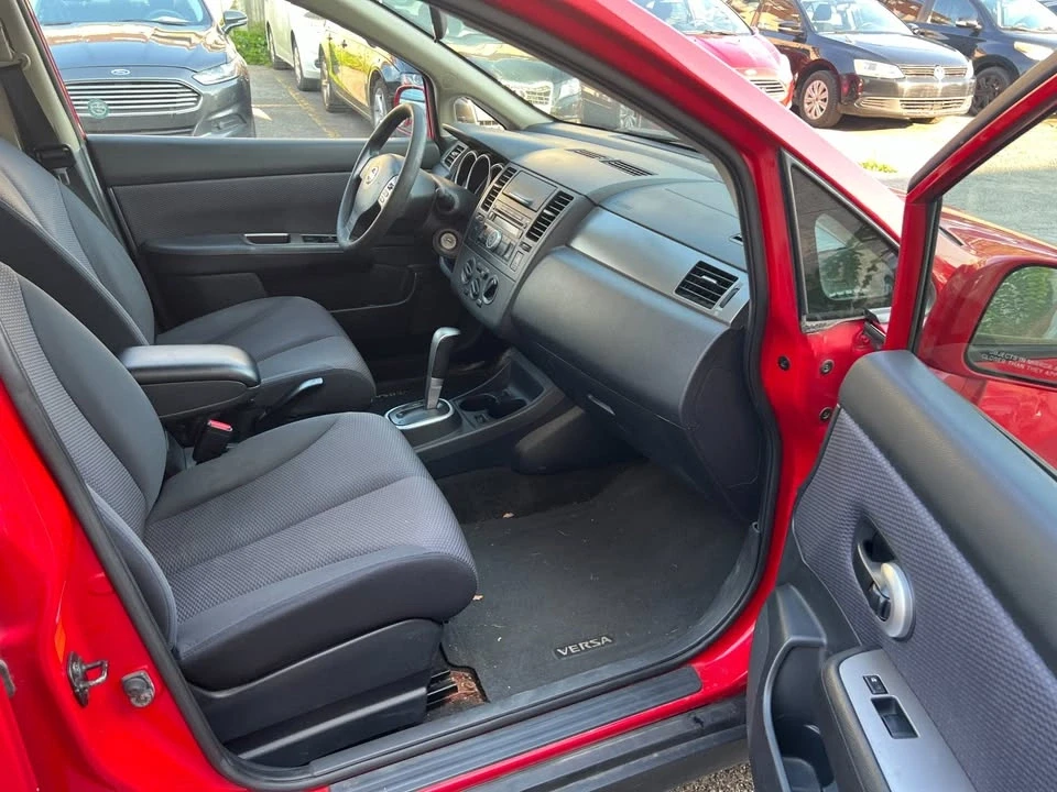 2009 Nissan Versa - Image 11 of 16