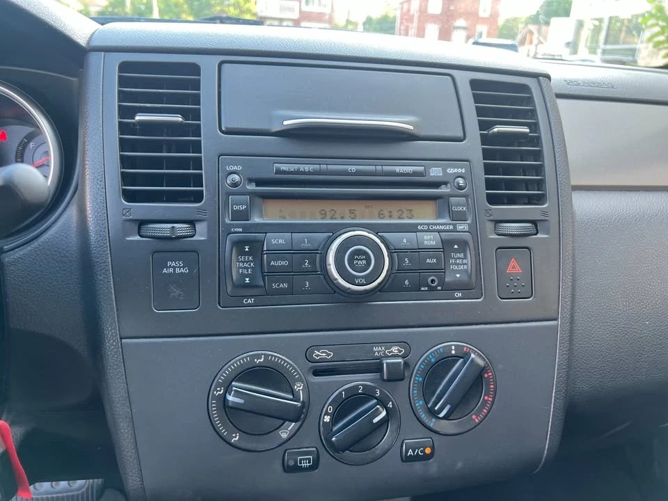2009 Nissan Versa - Image 14 of 16