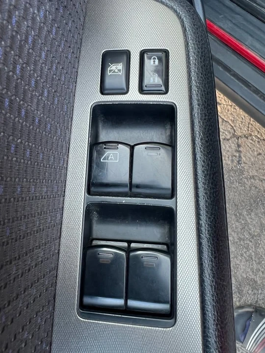 2009 Nissan Versa - Image 16 of 16