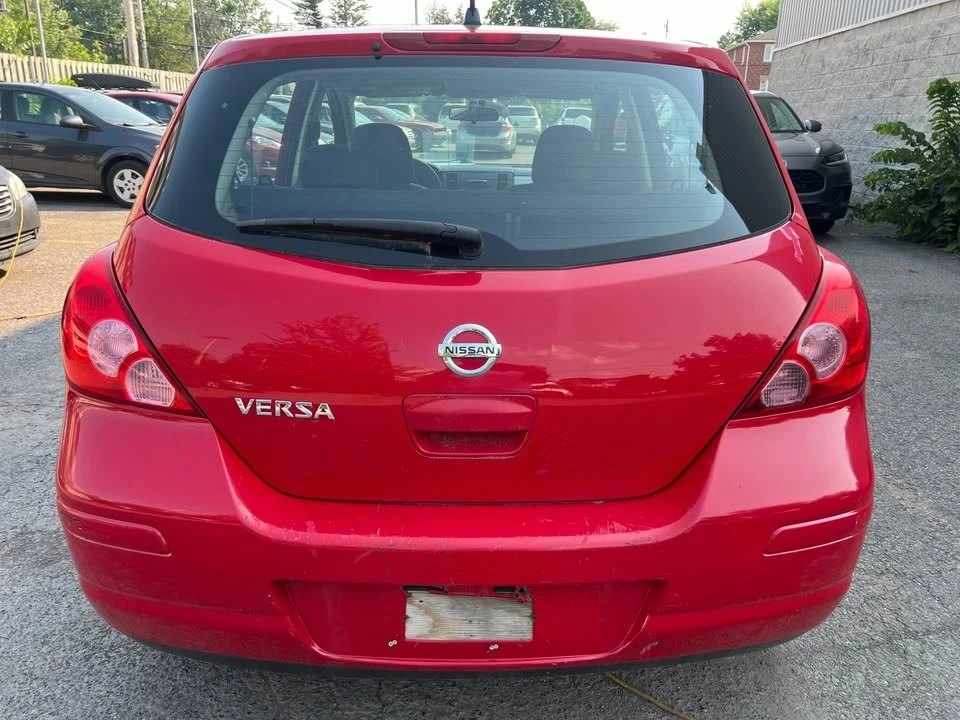 2009 Nissan Versa - Image 10 of 18