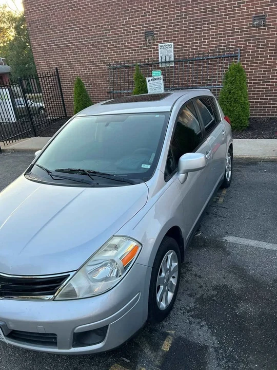 2009 Nissan Versa - Image 3 of 4