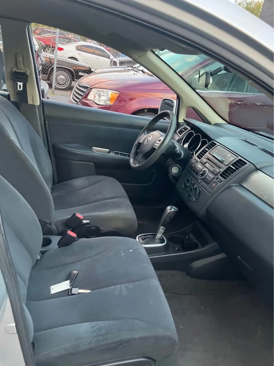 2009 Nissan Versa - Image 10 of 10