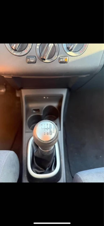 2009 Nissan Versa - Image 5 of 6