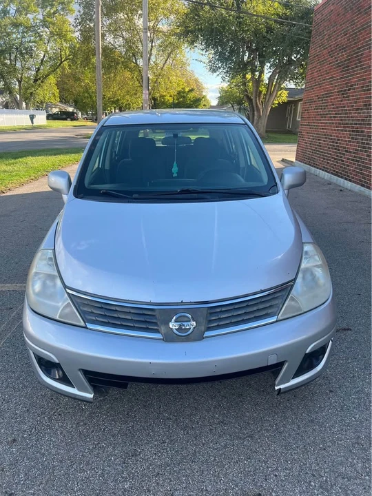2009 Nissan Versa - Image 3 of 16