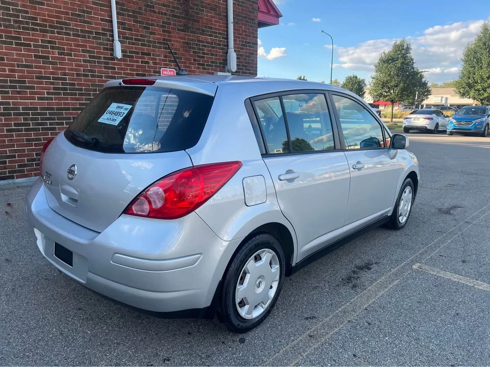 2009 Nissan Versa - Image 5 of 16
