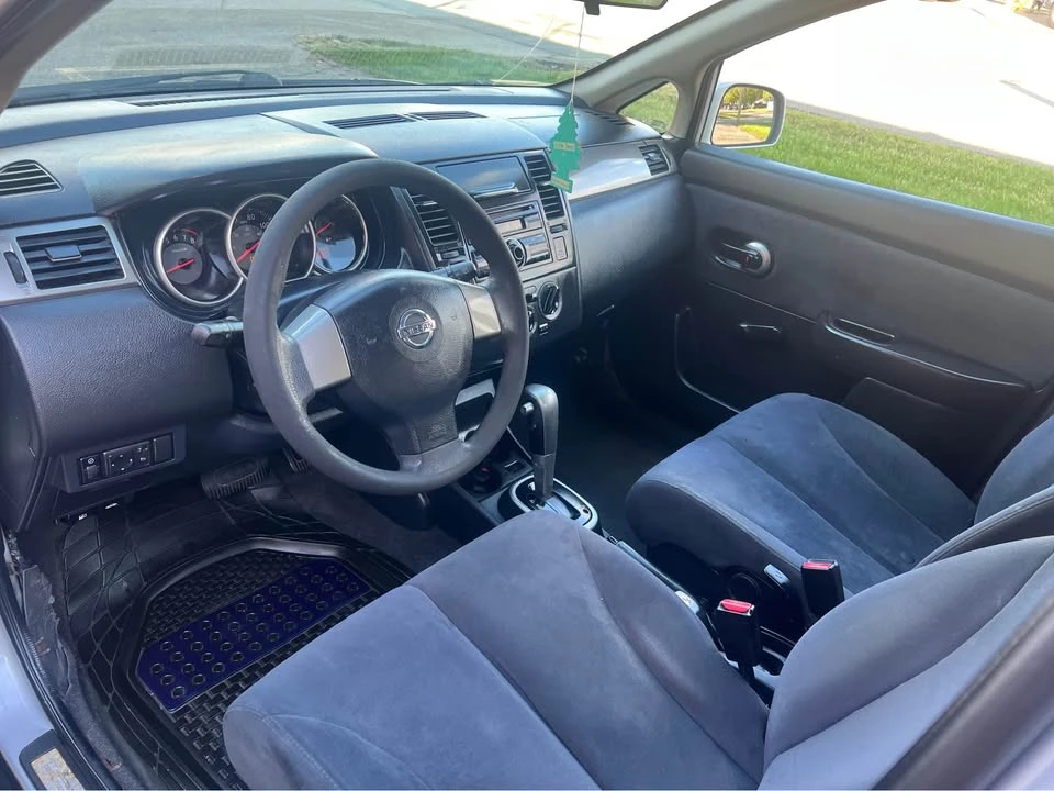 2009 Nissan Versa - Image 13 of 16