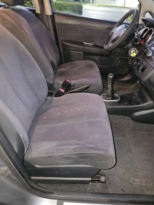 2009 Nissan Versa - Image 8 of 20