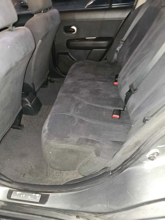 2009 Nissan Versa - Image 10 of 20