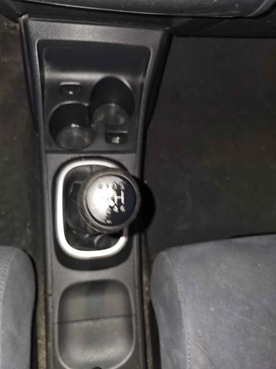 2009 Nissan Versa - Image 11 of 20