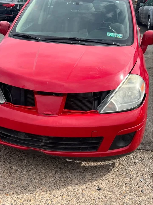 2009 Nissan Versa - Image 3 of 3