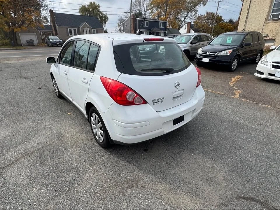 2009 Nissan Versa - Image 5 of 13