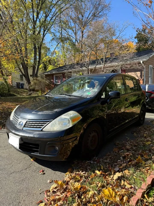 2009 Nissan Versa - Image 4 of 10
